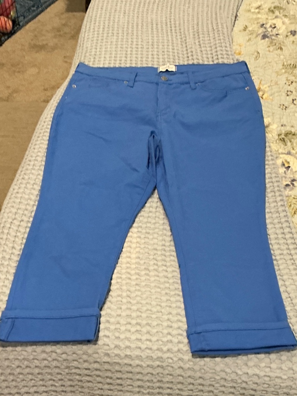 crown & ivy Royal Blue Capris